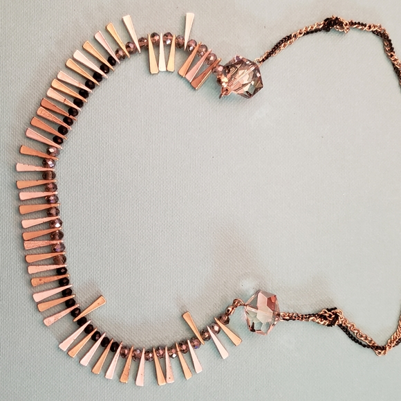 Beautiful neckles - Picture 1 of 5